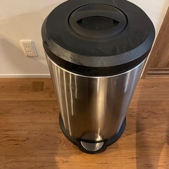 圧縮　ゴミ箱　40L
の画像