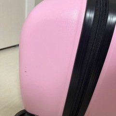 子どもが乗れるキャリーケース スーツケース mサイズの画像