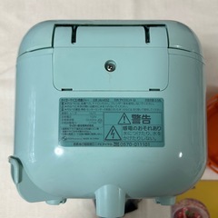 タイガー 炊飯器 3合炊き 緑 18年製の画像