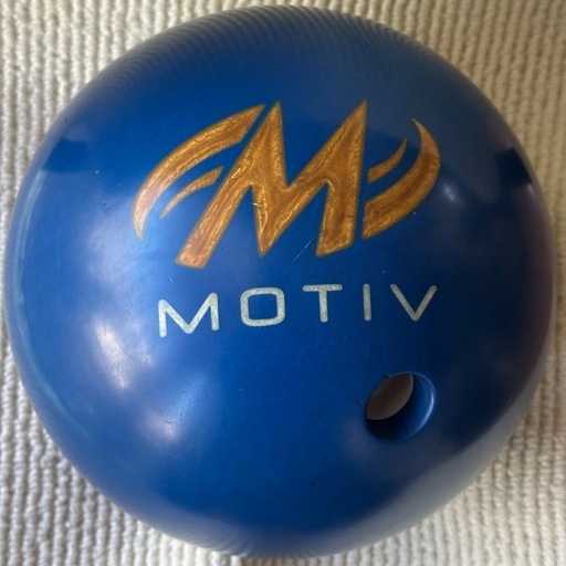 ボウリングボールMOTIV ROYAL REVOLT 15ポンド (cmaster) 赤嶺のその他