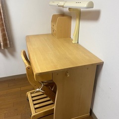 勉強机　学習机　椅子セットの画像