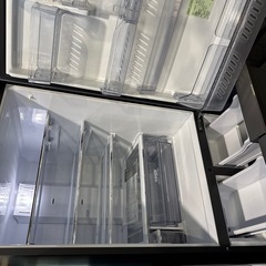 5ドア冷蔵庫の画像