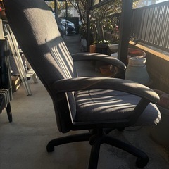 キャスター付きチェアーの画像