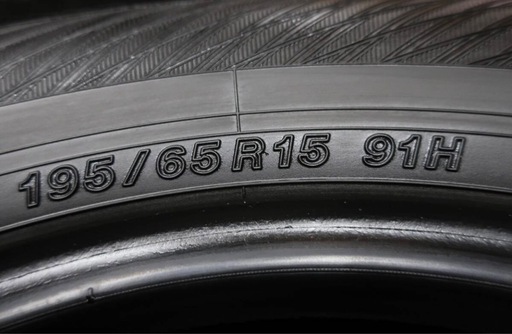 ヨコハマ アドバン ｄＢ Ｖ５５２ １９５/６５Ｒ１５ ９１Ｈ　