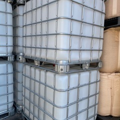 中古貯水タンク 約1000リットル 透明 プラスチック製 IBCコンテナの画像