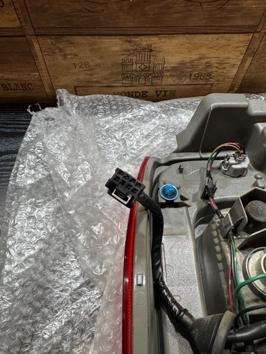 タント　la600s  テールランプ