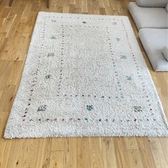 LOWYA ラグ　カーペットの画像