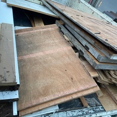 材木、ベニヤ板　薪用の画像