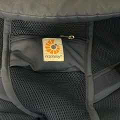 エルゴ抱っこ紐　ネイビーの画像