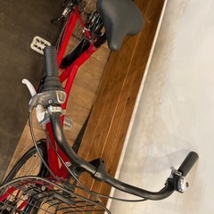 【前後タイヤ・チューブ新品！】LEDオートライト　6段変速　26インチ自転車　レッドの画像