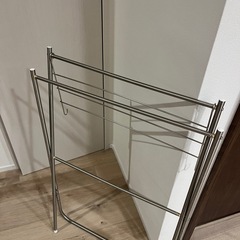 折り畳み物干し竿の画像