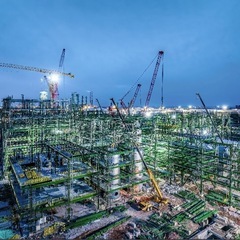 🌟【作業スタッフ募集】未経験OK！三重県のプラント工事のお仕事🌟  はじめまして！ 紋阪総業です😊  業務拡大のため、 プラント工事スタッフを募集します！の画像