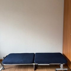 折り畳みベッド
の画像