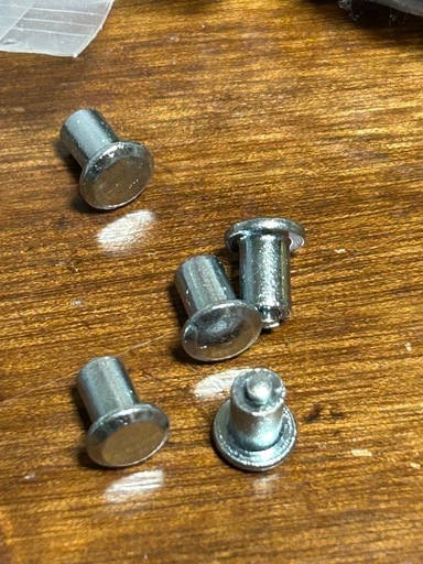 価格相談！215/70/16スパイクタイヤ