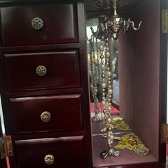 お問い合わせ殺到！！遺品整理　ジュエリーボックス中身あり　ご自宅まで配達しますの画像