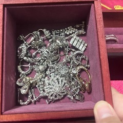 遺品整理ジュエリーボックス中身ありご自宅まで配達します (なめこ