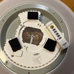 リモコン付き調光調色シーリングライト（6畳用）の画像