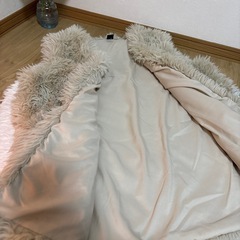 （お取引中）SHEIN Frenchy フェイクファーベスト の画像