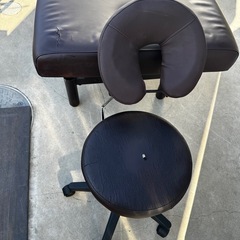 手動昇降 エステベッド サロンの画像