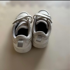 adidas ホワイト ベルト付きスニーカー　17センチの画像