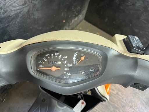 ★支払総額7.8万円★定休日なし！いつでも現車確認可能です！ スズキ アドレスV125 ベージュ CF4EA 人気のV125！ ４ストインジェクション！ 集中キー！ サイスタ付き！ フロントディスクブレーキ！