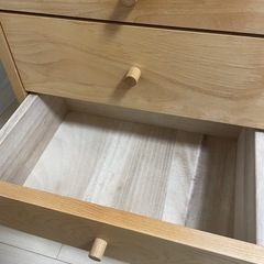 天然木アルダー材を使った書類チェストの画像