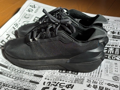 adidas スニーカー