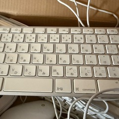Apple キーボード&マウスの画像