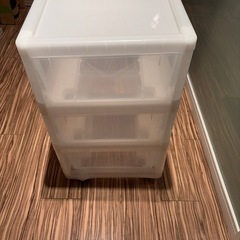 プラスチック収納ラックの画像