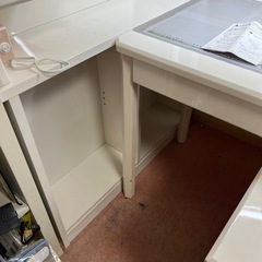 引き取り用、学習机 ホワイト 椅子付きの画像