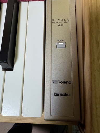 人気の新品、2021年製のRolandローランド&カリモク 電子ピアノ、KIYOLAきよら、KF-10