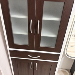 【2/1引き取れる方のみ】食器棚【美品】の画像