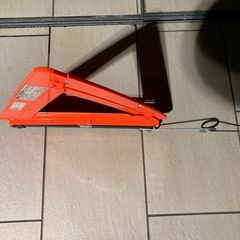 三角停止板 折り畳み式 反射板 車載用 組み立て簡単 の画像