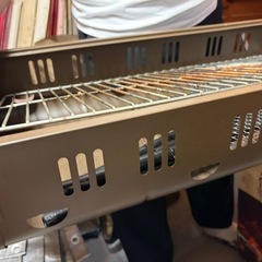 キャンプ用品バーベキューコンロの画像