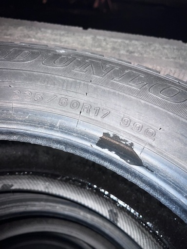 DUNLOP最終価格スタッドレスタイヤ17インチ4本バリ溝 (まさ) 福島の