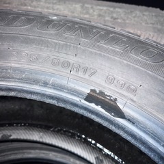 DUNLOP最終価格スタッドレスタイヤ17インチ4本バリ溝の画像