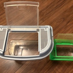 虫かご　飼育ケース(水槽/プラケース）2個の画像