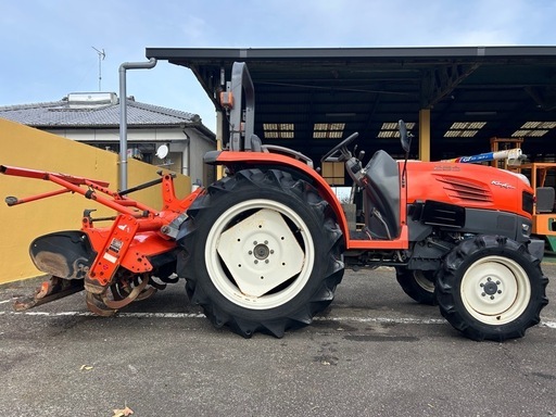 クボタ トラクター　28馬力 4WD 逆転 倍速 自動水平 自動深耕  パワステ ノークラ　耕幅1600mm バックアップ オートヒッ