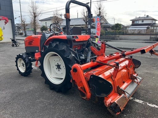 クボタ トラクター　28馬力 4WD 逆転 倍速 自動水平 自動深耕  パワステ ノークラ　耕幅1600mm バックアップ オートヒッ