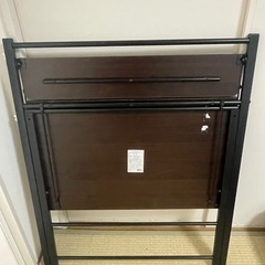 折りたたみデスクの画像