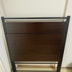 折りたたみデスクの画像