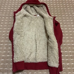 ユニクロ 裏ボア ジップアップパーカー 赤 140サイズの画像