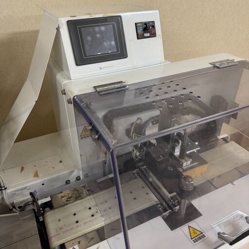 茨城精機 小型高性能密封横型ピロー包装機 FP-2500LS 3相200V 包装機 マニュアル付属 パトライト付き 梱包機 シーラー Y2739 茨城精機 小型高性能密封横型ピロー包装機 FP-2500LS 3相200V 包装機