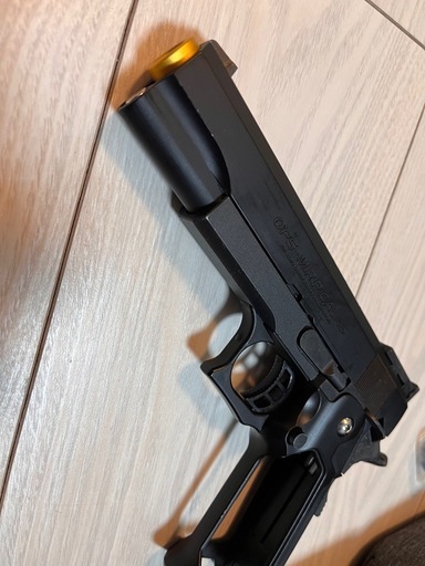 HI-CAPA5.1 カスタム有り！
予備マガジン付き！