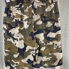 Nike ナイキ　DRI-FIT ドライフィット　カモフラージュ 迷彩柄　ハーフパンツ　ショートパンツ　サイズM  カーキ系 迷彩の画像