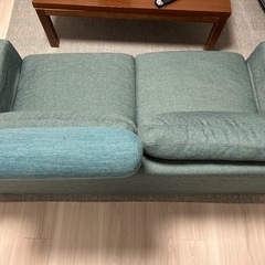 二人掛けソファの画像