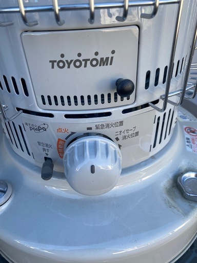 トヨトミ・トヨストーブ　石油ストーブ　
電子点火PonPa RS-W30