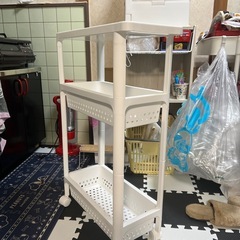 ニトリのスリムワゴンの画像