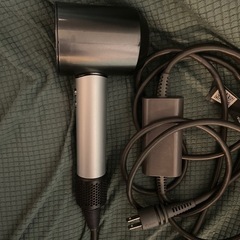 ダイソン　ヘアドライヤーの画像