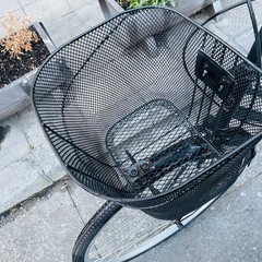 『ＳＡＬＥ　３０％』　ママチャリ　２６インチ　ライト　カゴ　付き　黒　配達可能の画像